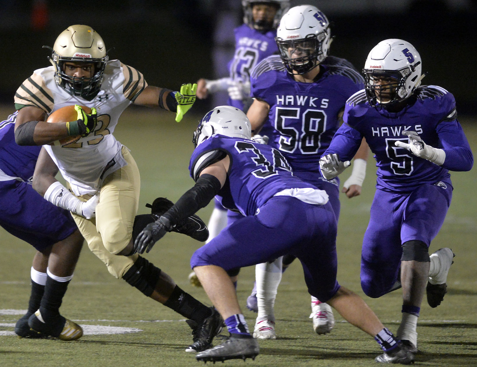 FOOTBALL INDIAN TRAIL